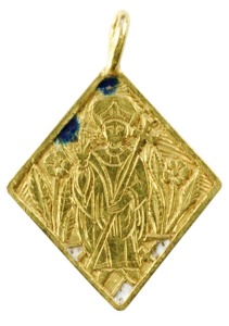 Gold Pendant from 15th Century an AIG Appraisal Photo 002